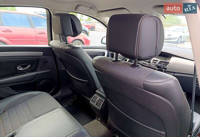 Ліфтбек Renault Laguna 2011 в Києві