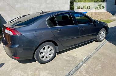 Ліфтбек Renault Laguna 2010 в Чернівцях