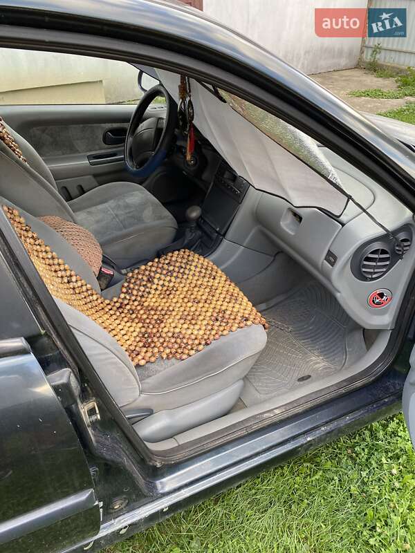 Лифтбек Renault Laguna 1998 в Ивано-Франковске фото 4 Лифтбек Renault Laguna 1998 в Ивано-Франковске