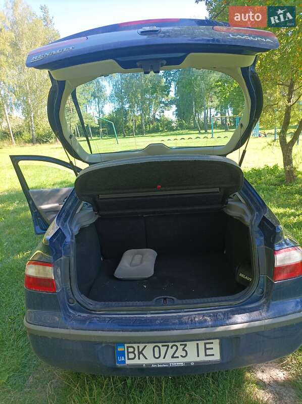 Ліфтбек Renault Laguna 2001 в Кореці