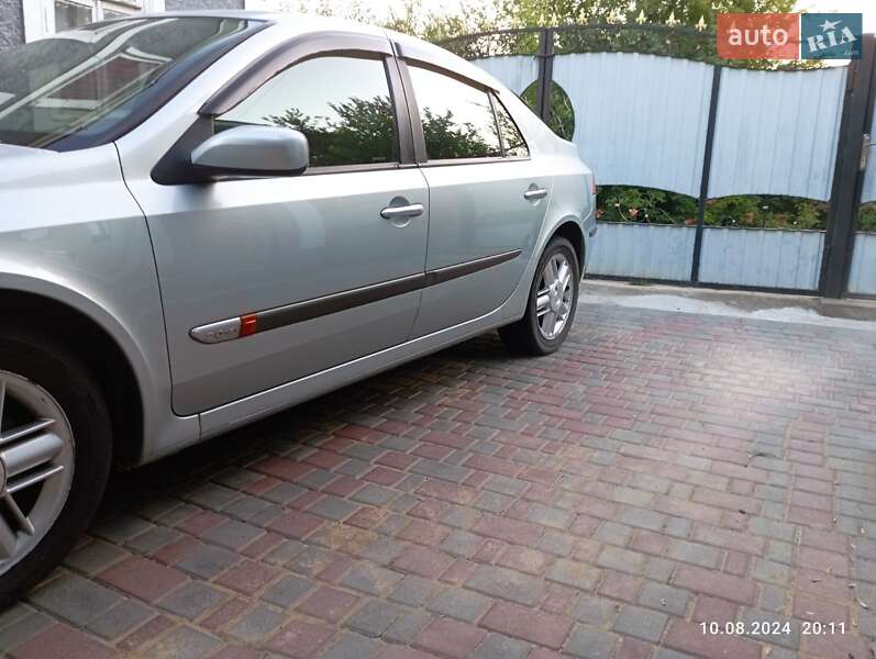 Лифтбек Renault Laguna 2003 в Могилев-Подольске фото 5 Лифтбек Renault Laguna 2003 в Могилев-Подольске