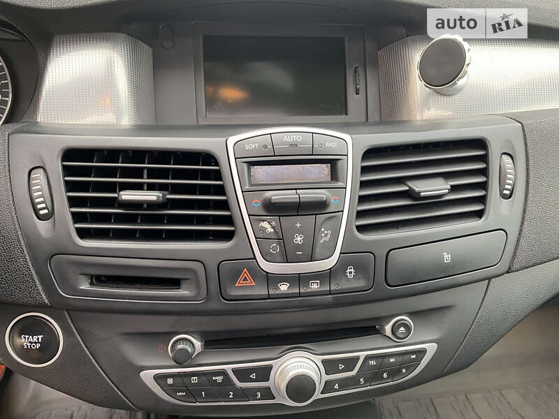 Универсал Renault Laguna 2011 в Святопетровское