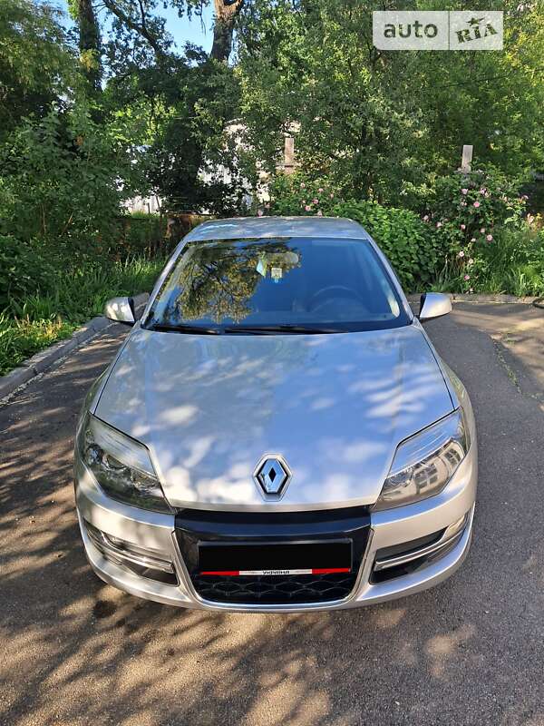 Лифтбек Renault Laguna 2014 в 