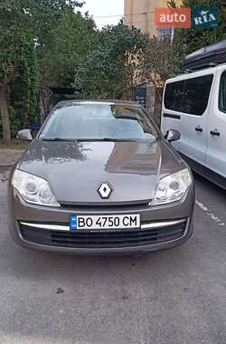 Лифтбек Renault Laguna 2009 в 