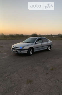 Лифтбек Renault Laguna 2001 в Остроге