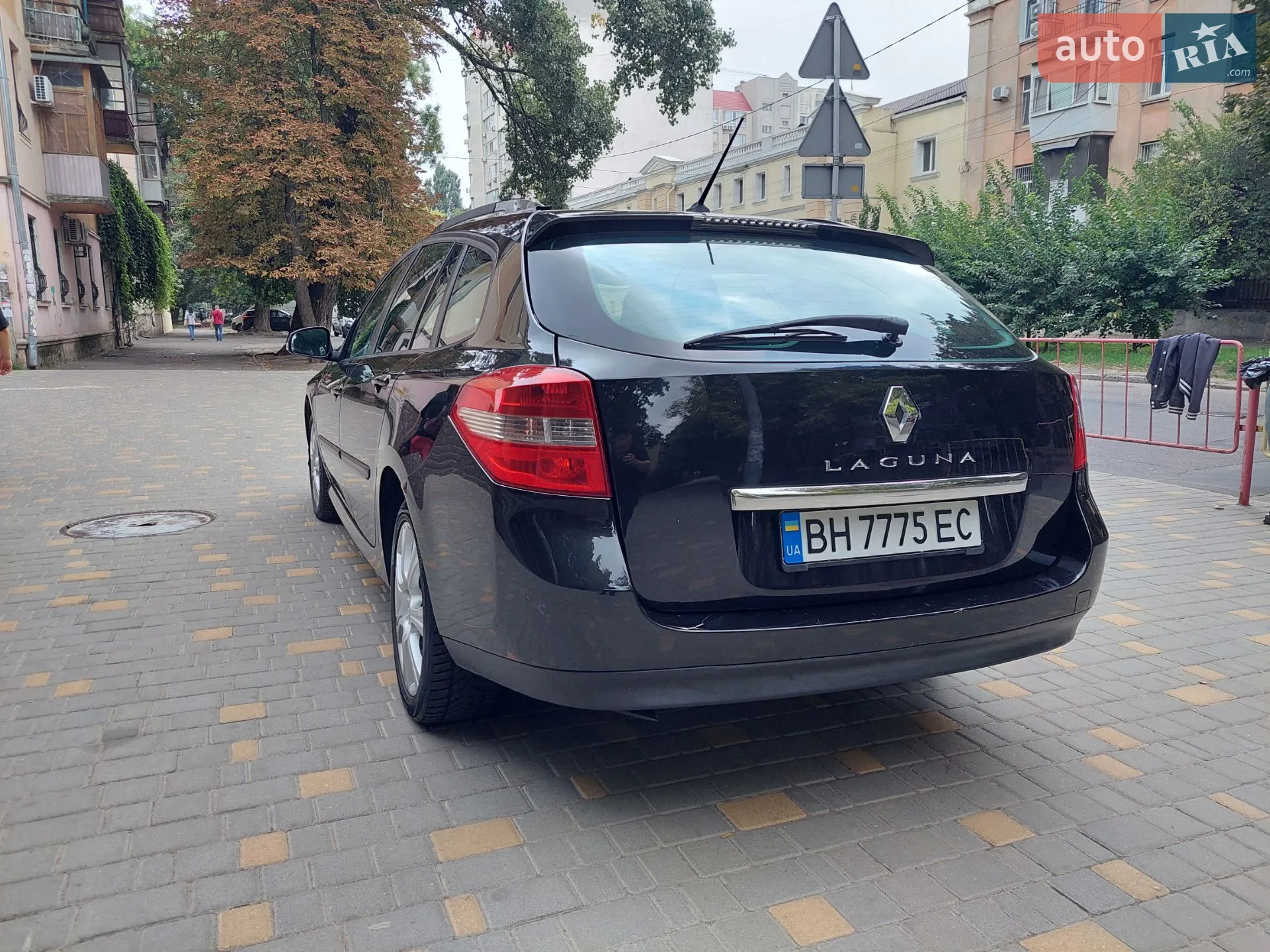 2010 Renault Laguna - мініатюра 14