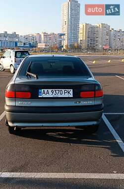 Лифтбек Renault Laguna 1997 в Киеве