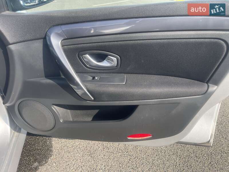 Универсал Renault Laguna 2010 в Киеве