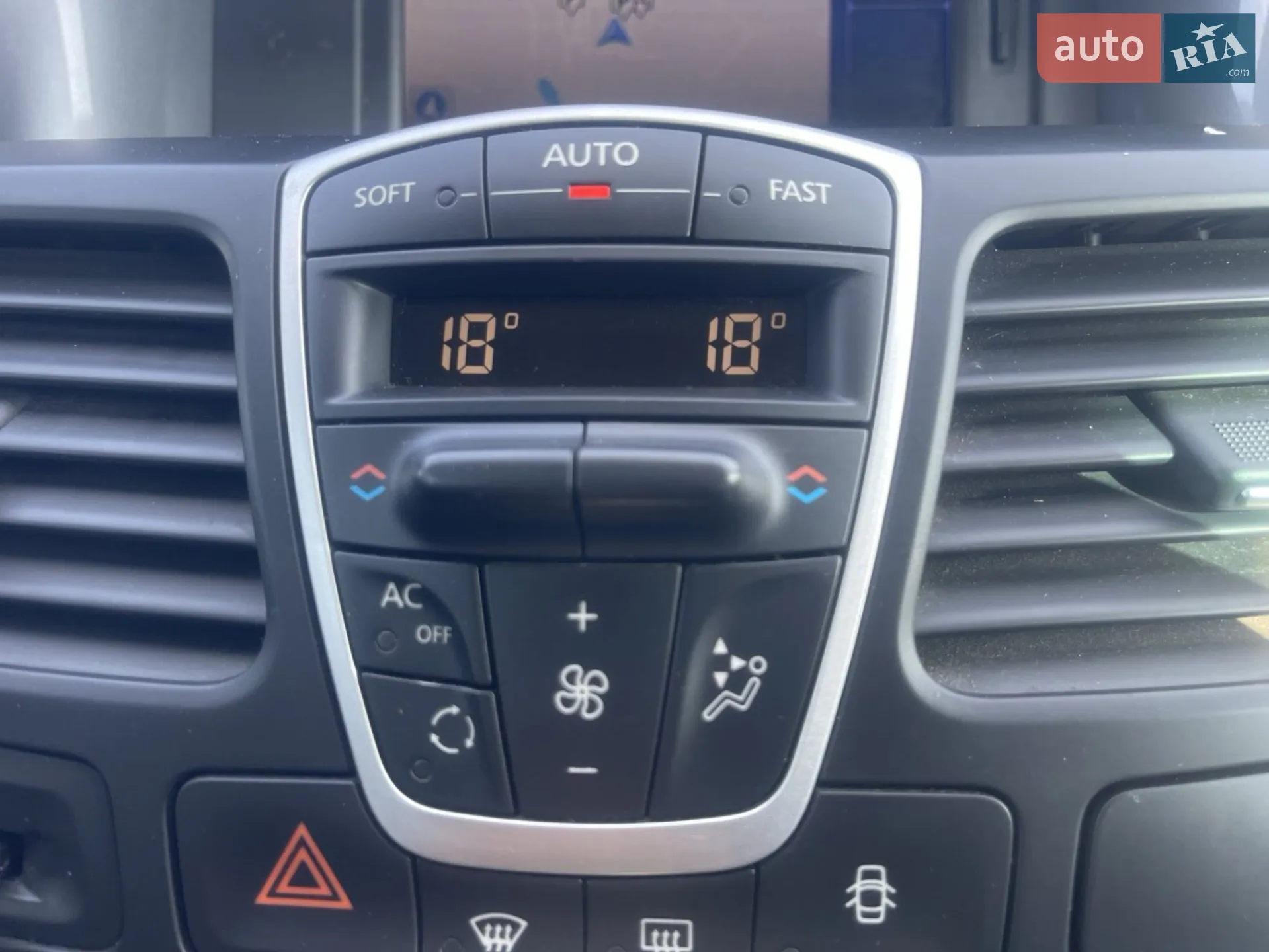 2010 Renault Laguna - мініатюра 31