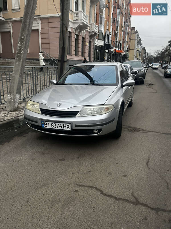 Лифтбек Renault Laguna 2001 в Полтаве