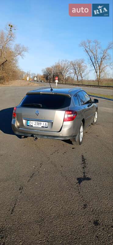 Универсал Renault Laguna 2011 в Ромнах