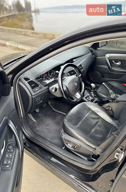 Лифтбек Renault Laguna 2008 в 