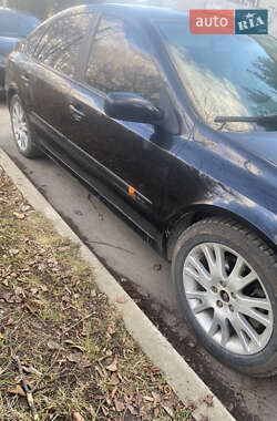 Лифтбек Renault Laguna 2003 в 