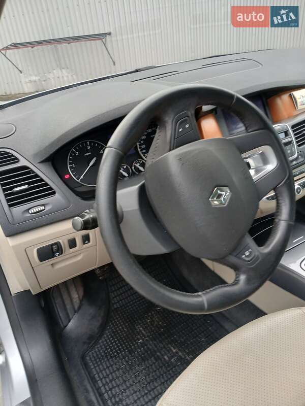 Універсал Renault Laguna 2010 в Чернівцях фото 32 Універсал Renault Laguna 2010 в Чернівцях