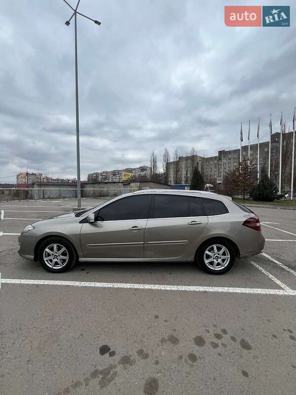 Универсал Renault Laguna 2011 в 