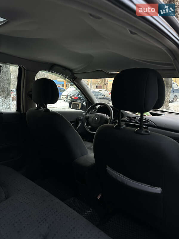 Ліфтбек Renault Laguna 2004 в Одесі