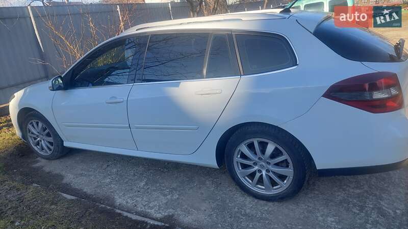 Универсал Renault Laguna 2011 в Надворной