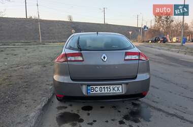 Лифтбек Renault Laguna 2011 в 