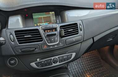 Лифтбек Renault Laguna 2011 в 