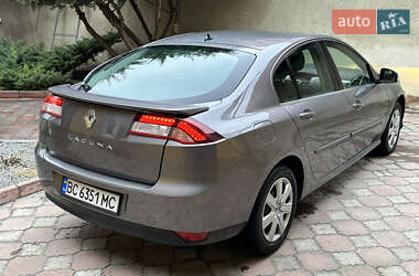 Лифтбек Renault Laguna 2011 в 