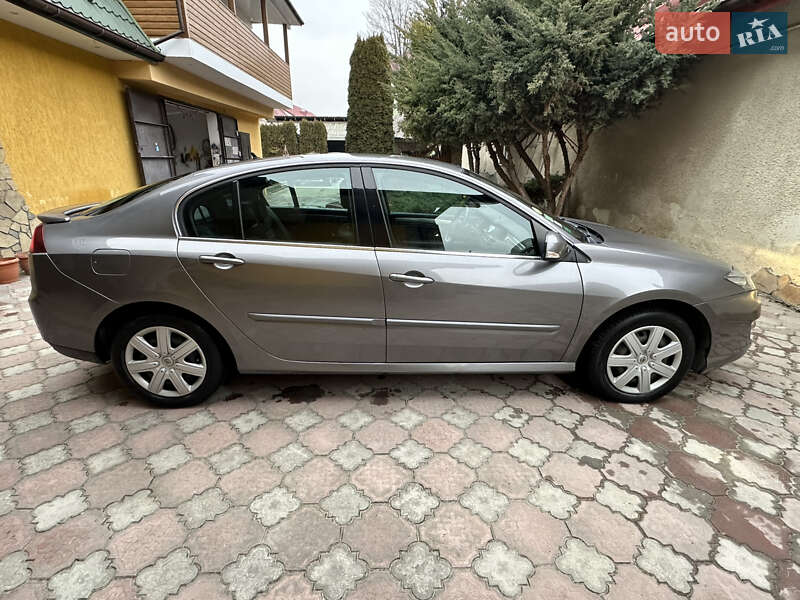 Лифтбек Renault Laguna 2011 в Львове