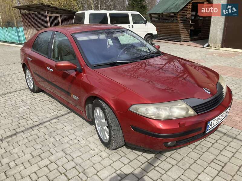 Лифтбек Renault Laguna 2002 в Долине