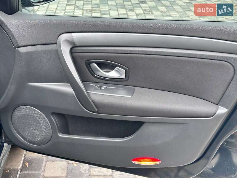 Лифтбек Renault Laguna 2007 в Кропивницком