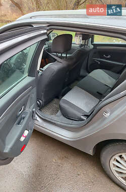 Универсал Renault Laguna 2012 в 