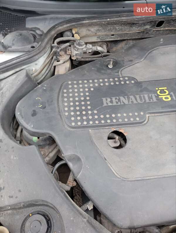 Лифтбек Renault Laguna 2002 в Каменец-Подольском