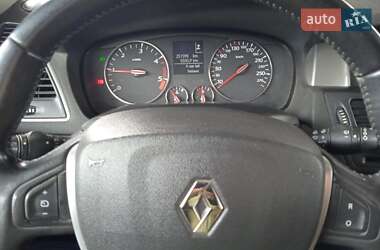 Лифтбек Renault Laguna 2013 в 