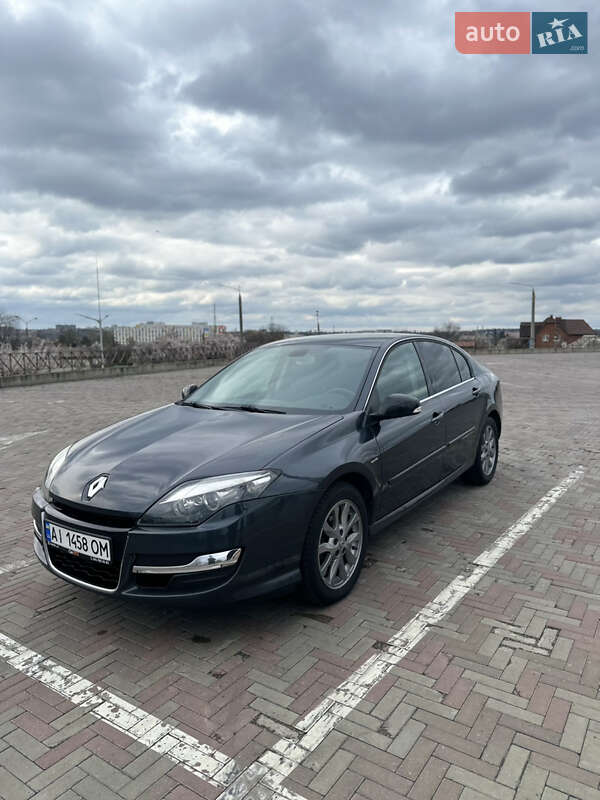 Ліфтбек Renault Laguna 2015 в 