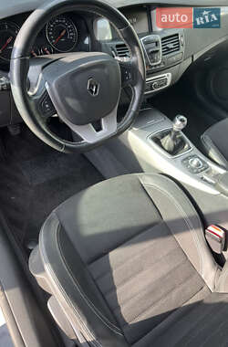 Ліфтбек Renault Laguna 2015 в 