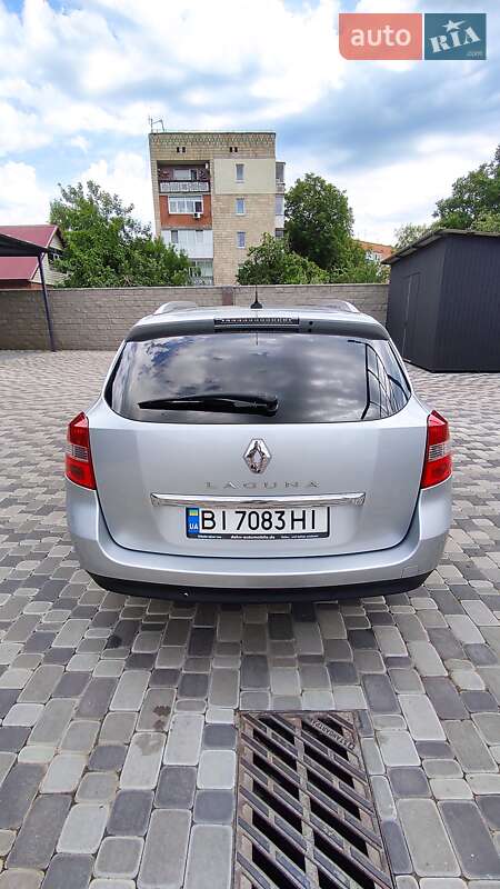 Універсал Renault Laguna 2010 в Гадячі