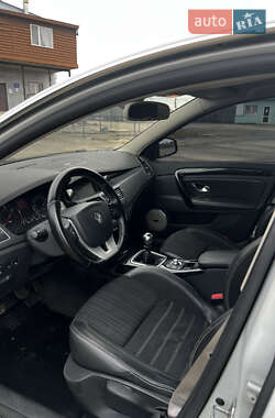 Ліфтбек Renault Laguna 2015 в 