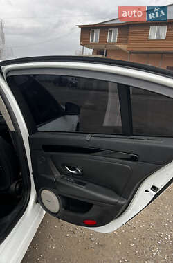 Ліфтбек Renault Laguna 2015 в 
