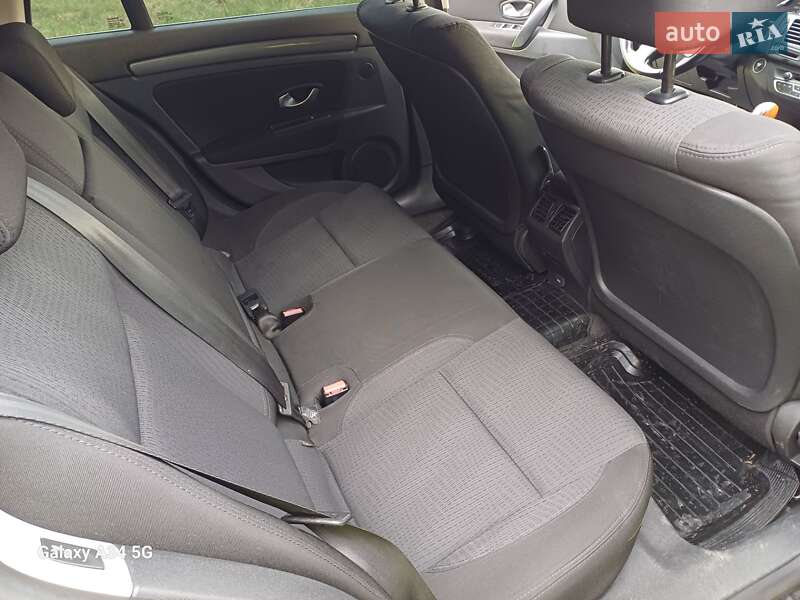 Универсал Renault Laguna 2010 в Ивано-Франковске фото 18 Универсал Renault Laguna 2010 в Ивано-Франковске