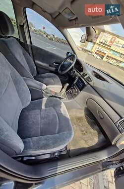 Лифтбек Renault Laguna 2002 в 