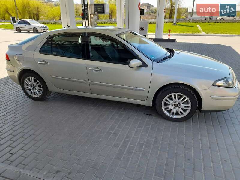 Лифтбек Renault Laguna 2006 в Тульчине