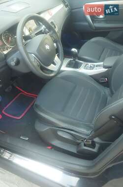 Універсал Renault Laguna 2012 в 