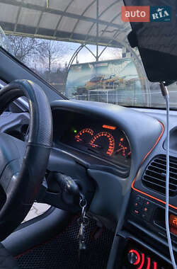 Универсал Renault Laguna 2000 в 
