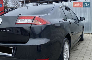 Лифтбек Renault Laguna 2011 в 