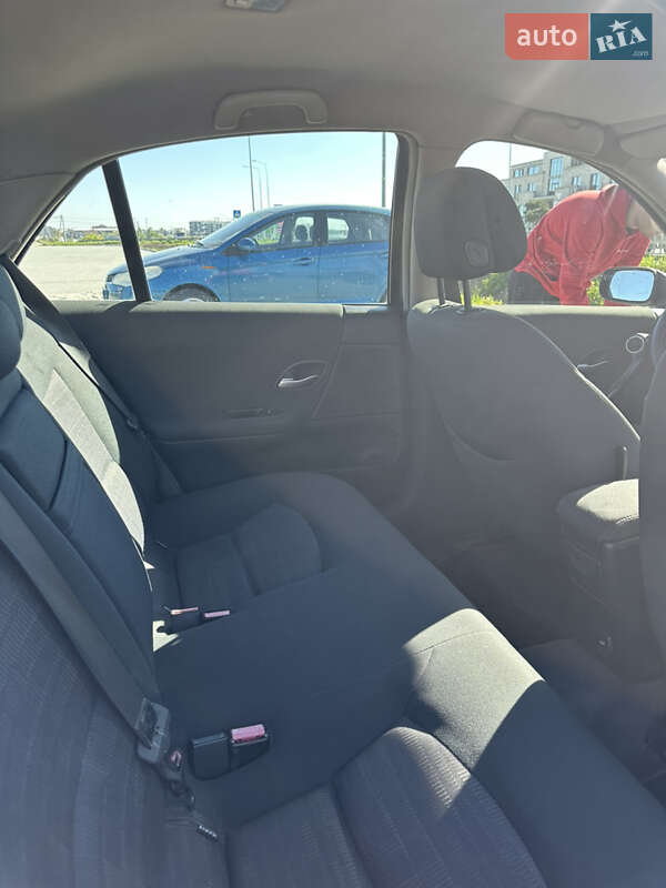 Ліфтбек Renault Laguna 2006 в Львові