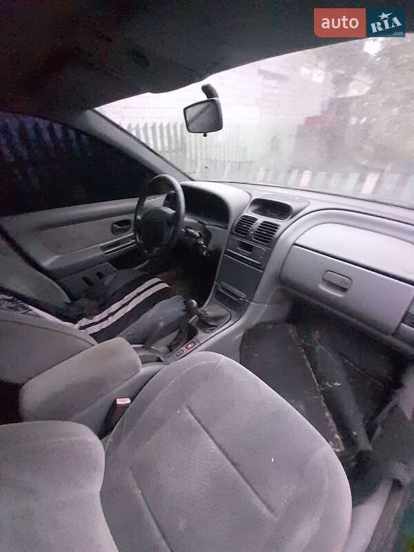 Лифтбек Renault Laguna 1999 в Маневичах