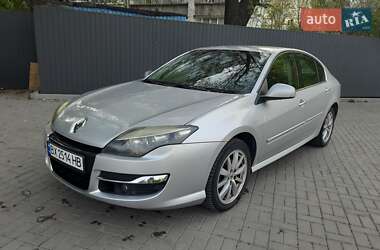 Лифтбек Renault Laguna 2011 в 