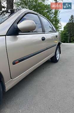 Лифтбек Renault Laguna 2000 в 