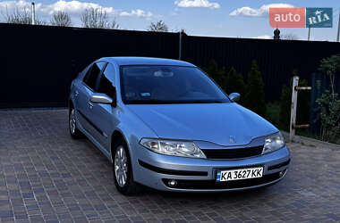 Лифтбек Renault Laguna 2003 в 