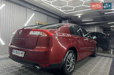 Ліфтбек Renault Laguna 2008 в 