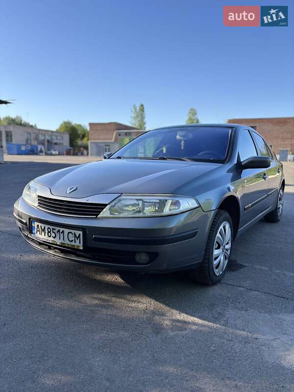 Лифтбек Renault Laguna 2001 в 