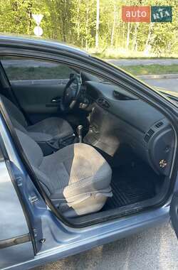 Лифтбек Renault Laguna 2003 в 