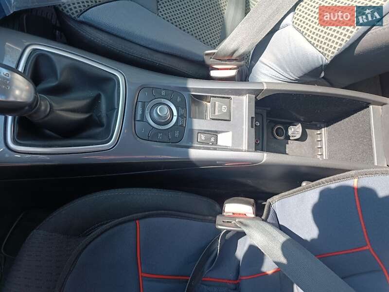 Універсал Renault Laguna 2010 в Ромнах фото 8 Універсал Renault Laguna 2010 в Ромнах